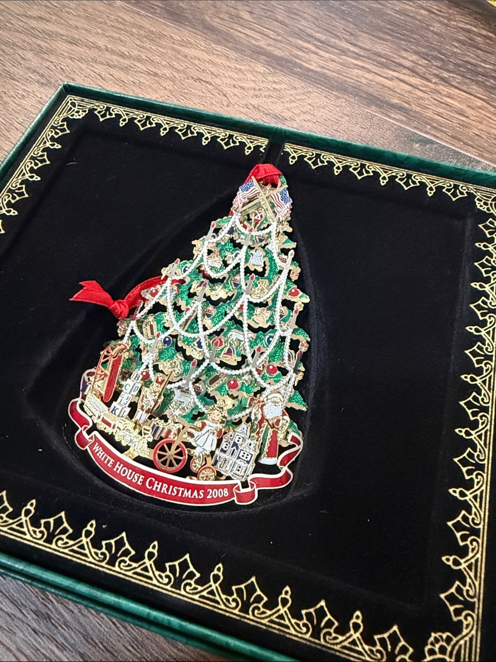 White House Historical Association Christmas Tree Ornament 2008 - Picture 2 of 8